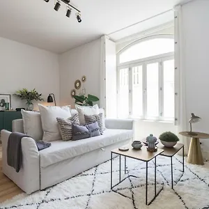 https://feels-like-home-cais-sodre-charming-flat.hotels-lisbon-portugal.com
